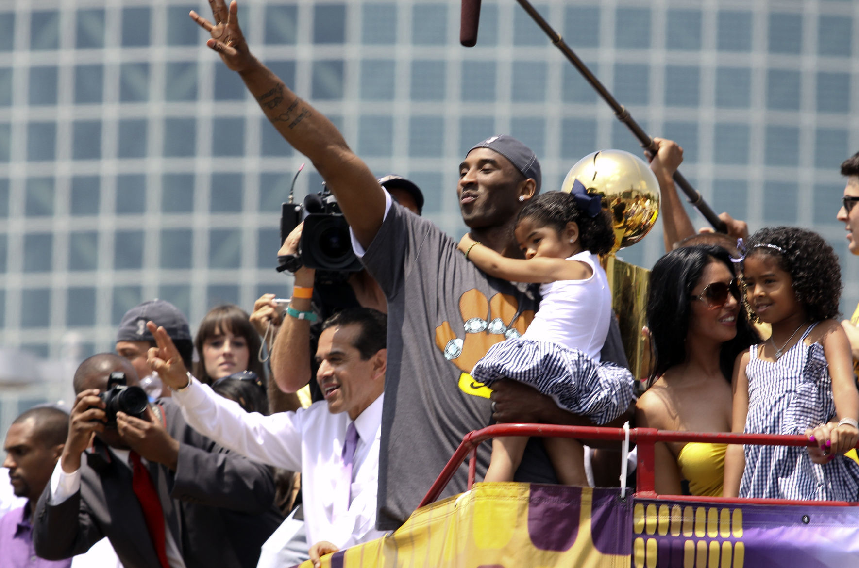 Lakers Parade Basketball